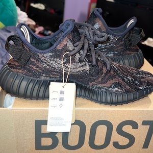 Yeezy mxrock